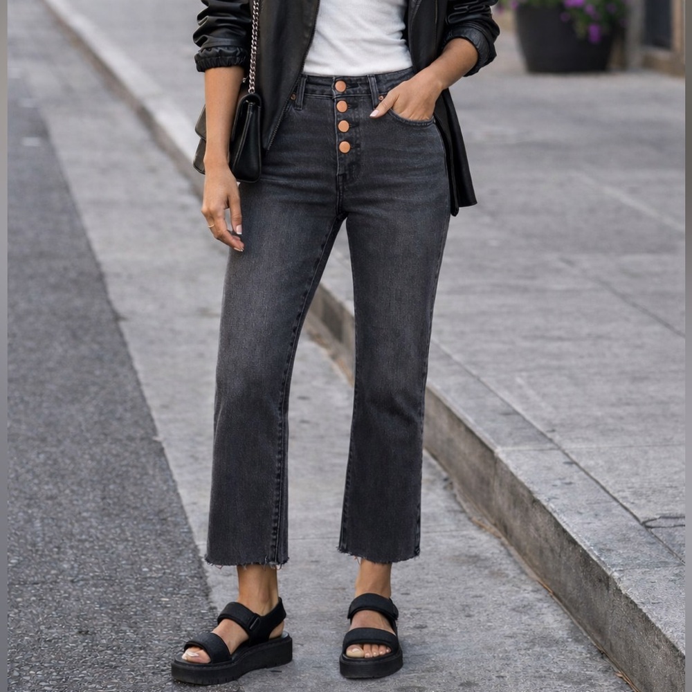 Sanctuary Straight Leg Cropped Jeans - NWT Black Button Fly | Raw Hem Size 31